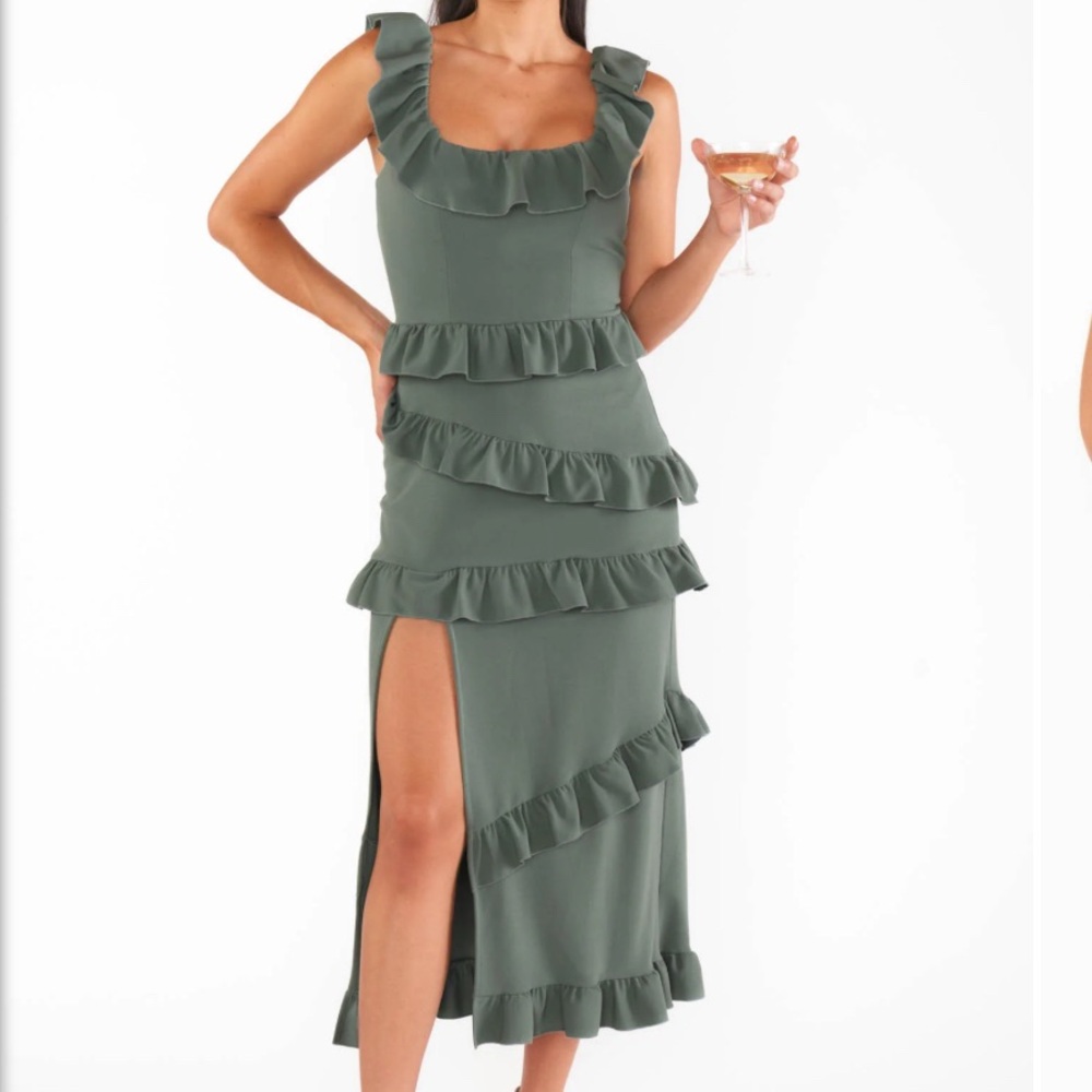 NWT show me your mumu fall wedding guest dress. Perfect condition never worn